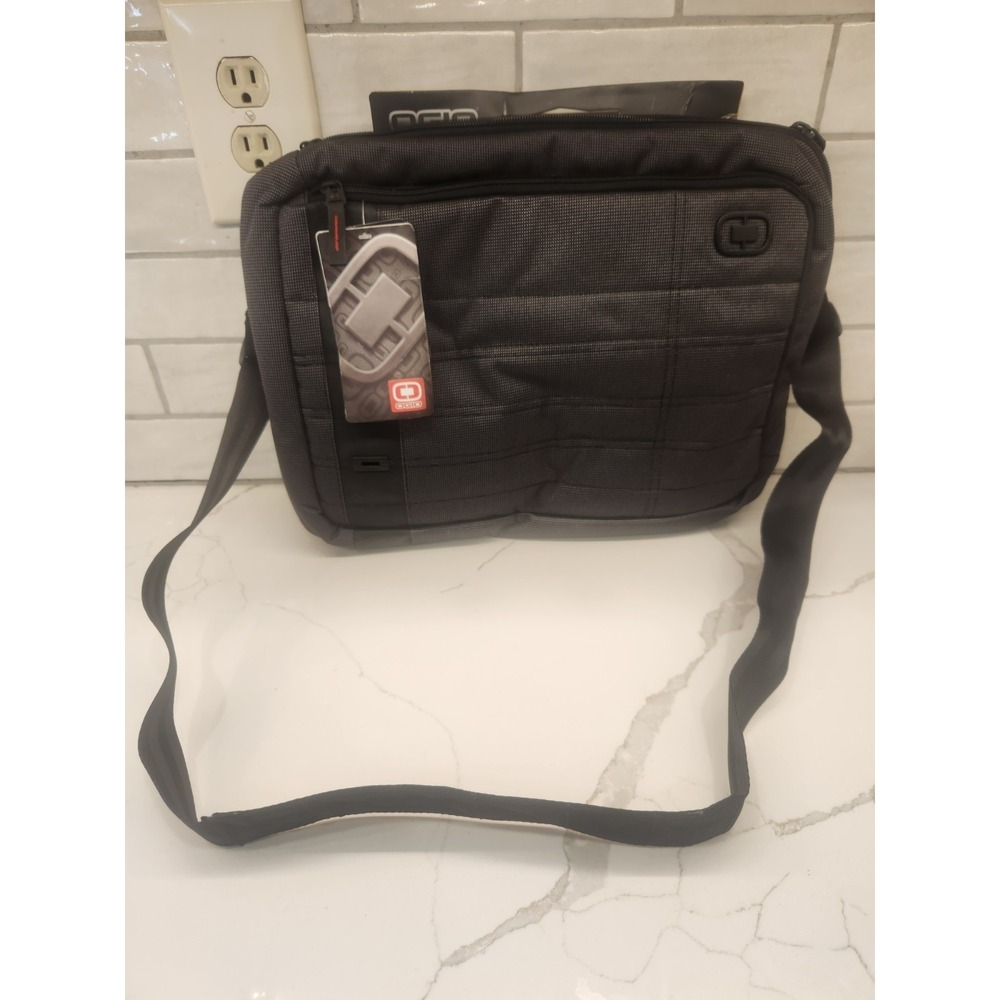 OGIO 15"Consul Messenger Bag Nylon Water Resistant Sleeve Laptop Tablet Gray NWT